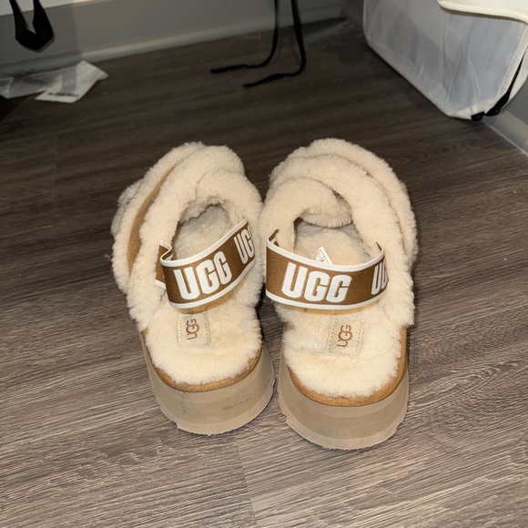 UGG sandals furry size 8 - Picture 4 of 5